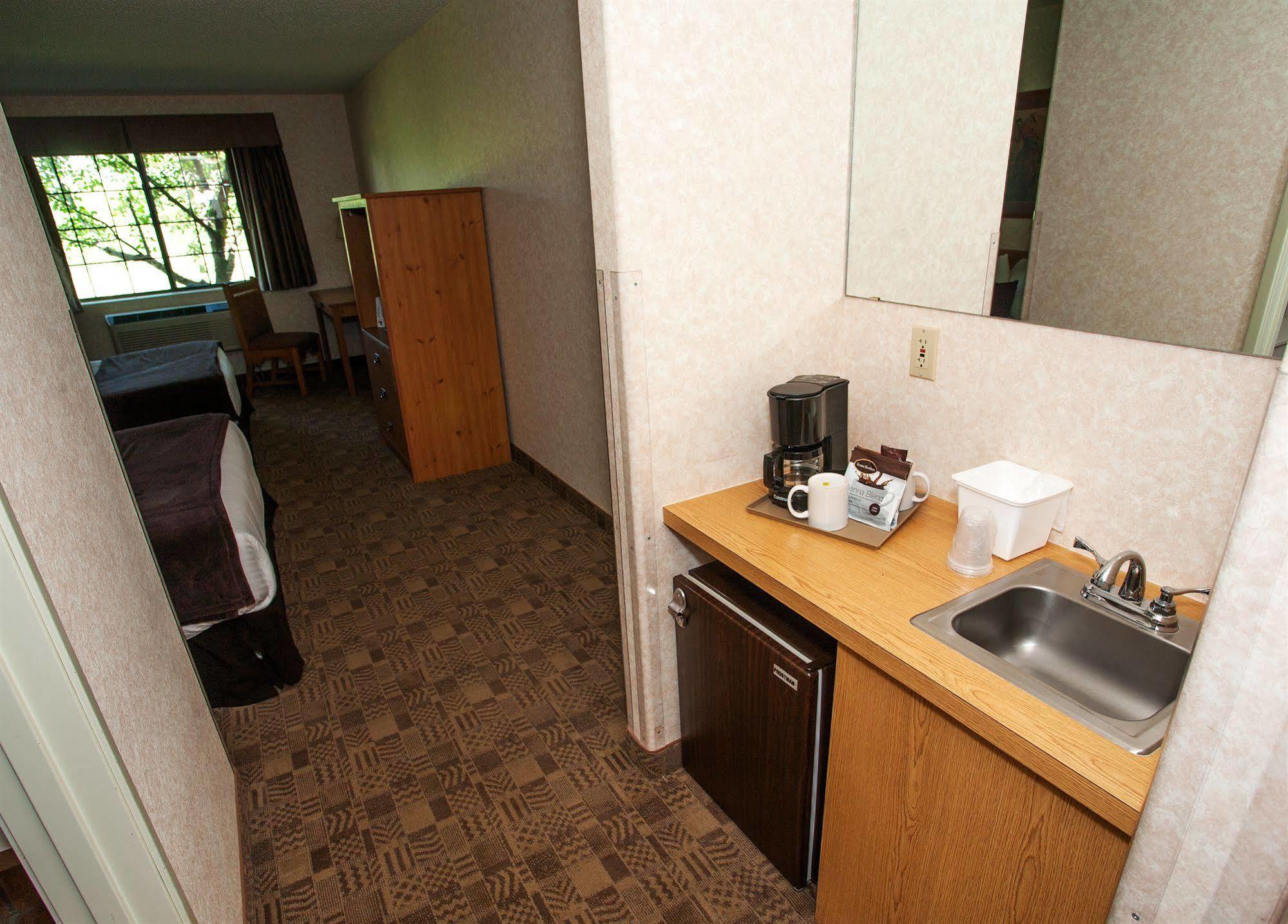 Steamboat Mountain Lodge สตีมโบทสปริงส์ ภายนอก รูปภาพ