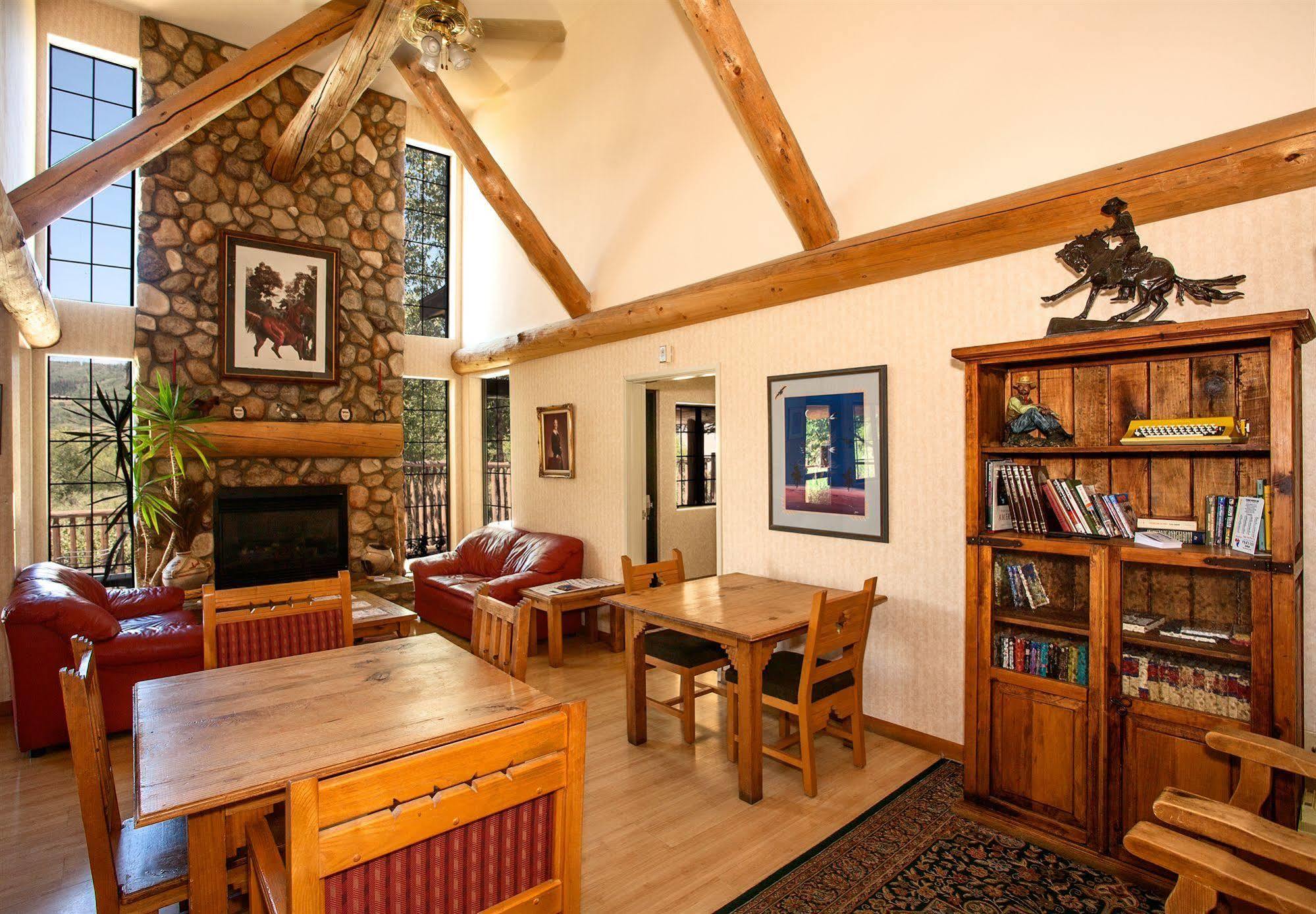 Steamboat Mountain Lodge สตีมโบทสปริงส์ ภายนอก รูปภาพ