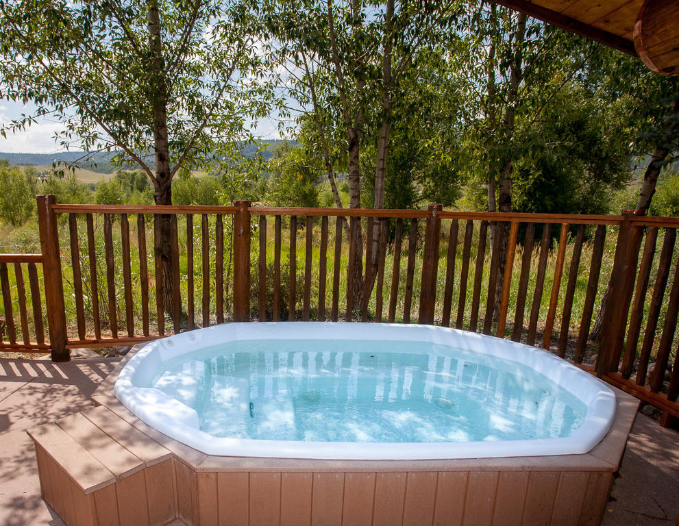 Steamboat Mountain Lodge สตีมโบทสปริงส์ ภายนอก รูปภาพ