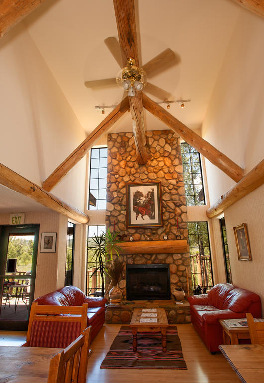 Steamboat Mountain Lodge สตีมโบทสปริงส์ ภายนอก รูปภาพ