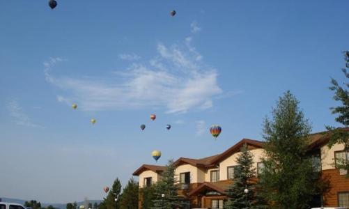 Steamboat Mountain Lodge สตีมโบทสปริงส์ ภายนอก รูปภาพ